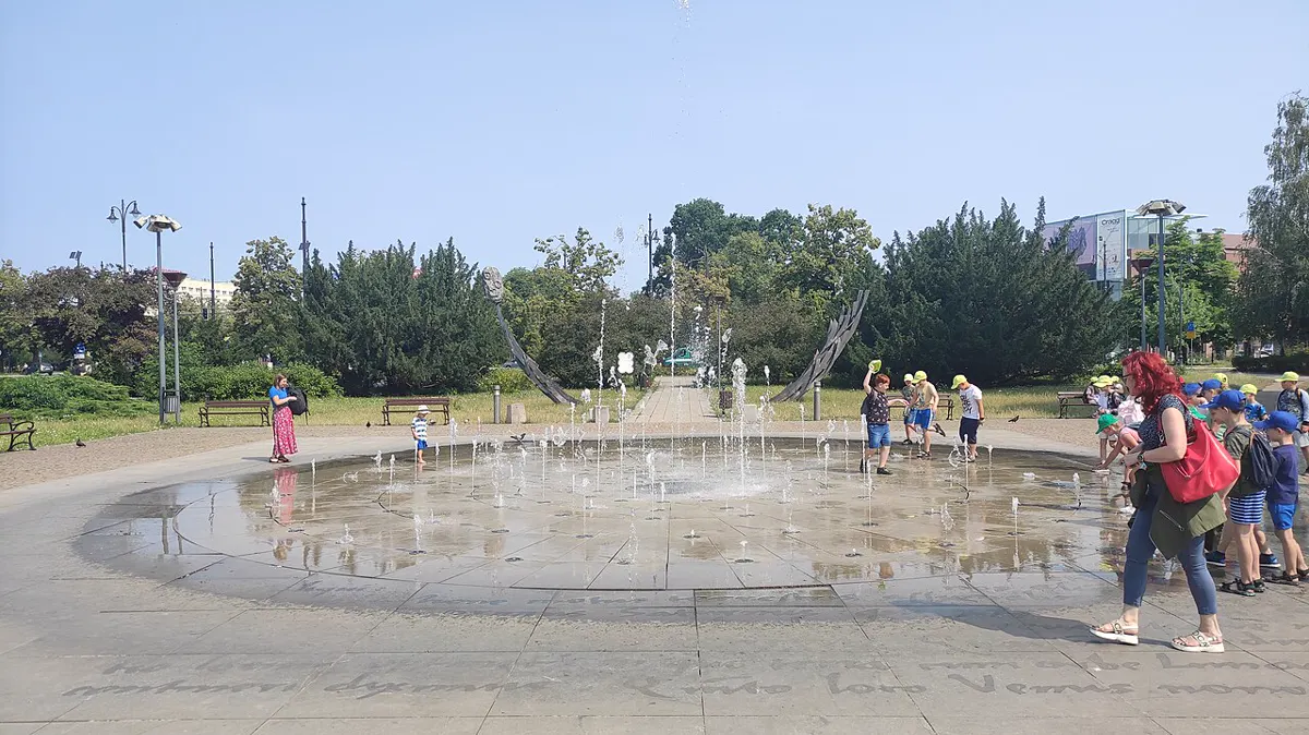 Cosmopolis Fountain