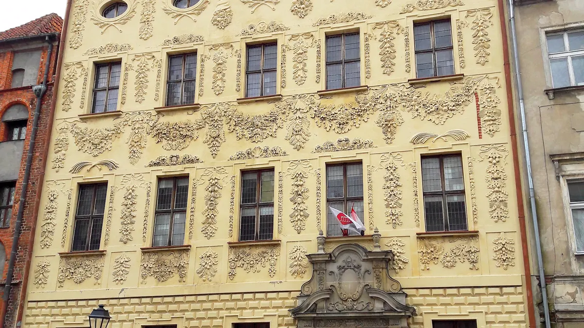 Dąmbski Palace (Pałac Dąmbskich)