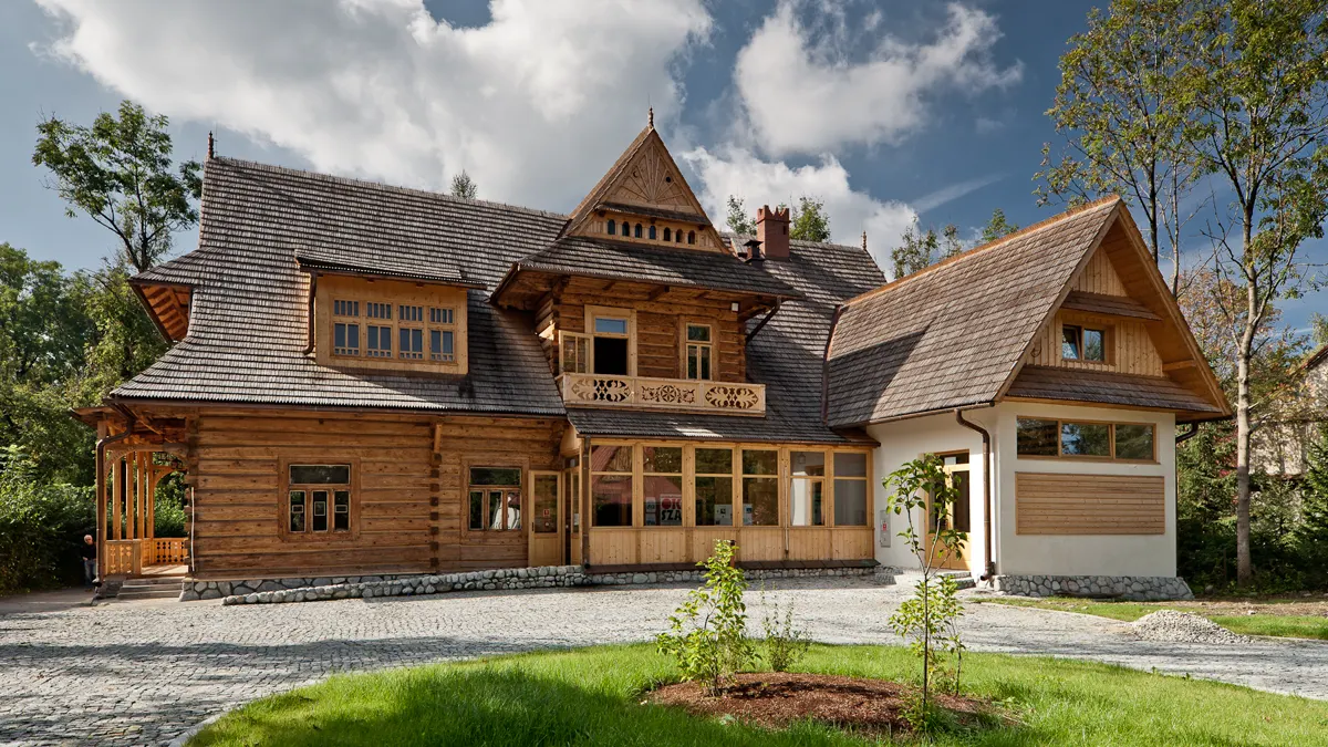 Gallery of 20th Century Art at Villa Oksza