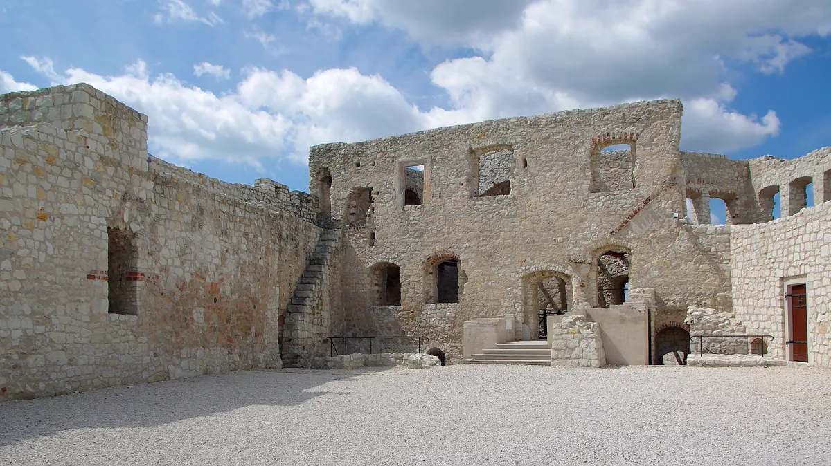 Kazimierz Dolny Castle and Tower