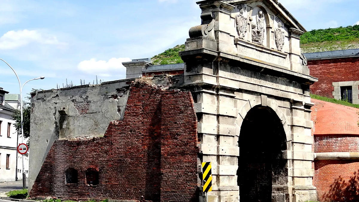Lwów Gate (Lviv Gate)