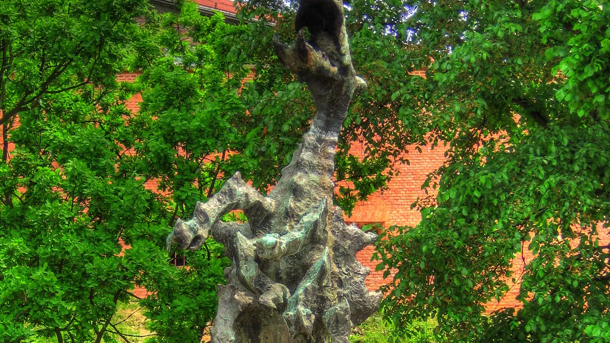 Wawel Dragon Statue and Dragon's Den